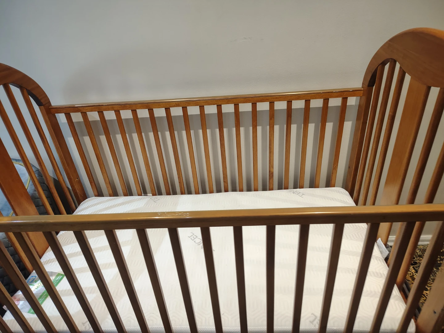 Wooden Baby Crib with Mattress - photo 5