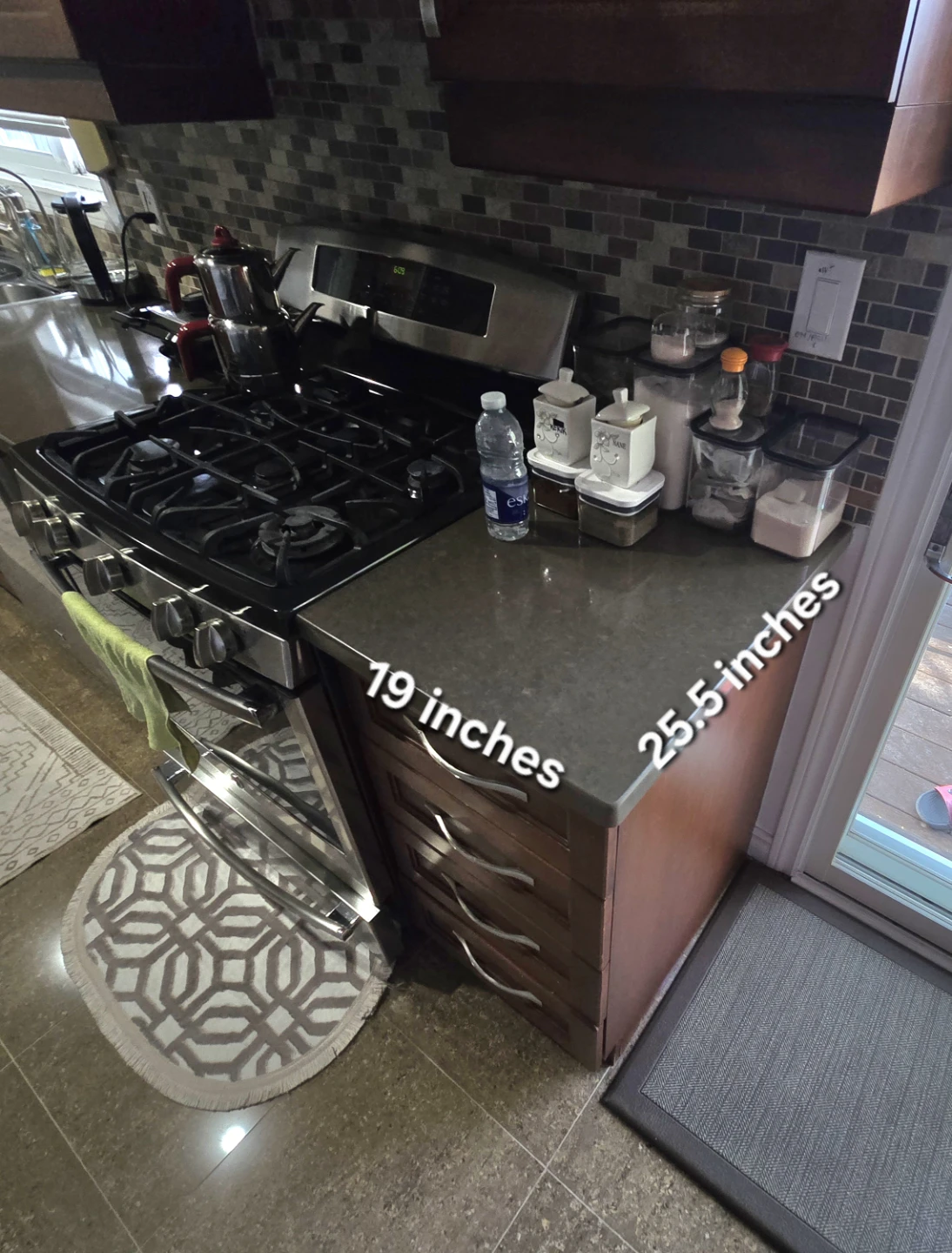 Kitchen Countertops – Great Condition – 3 Pieces – Pick Up Only