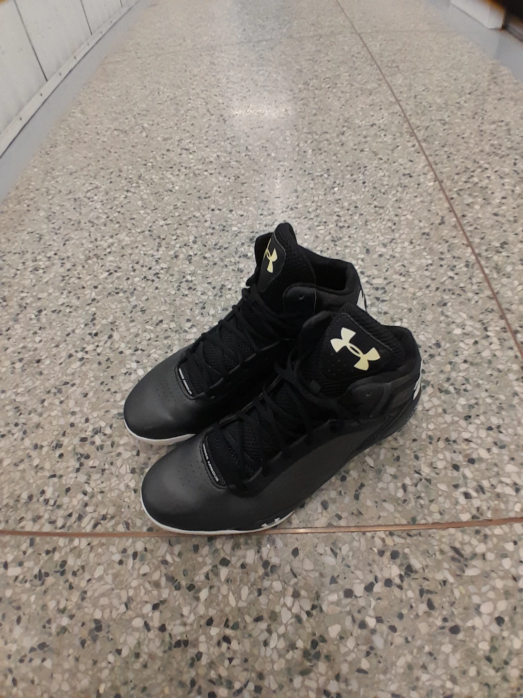 Under Armour Black Basketball Shoes Men's Size 13 - photo 5