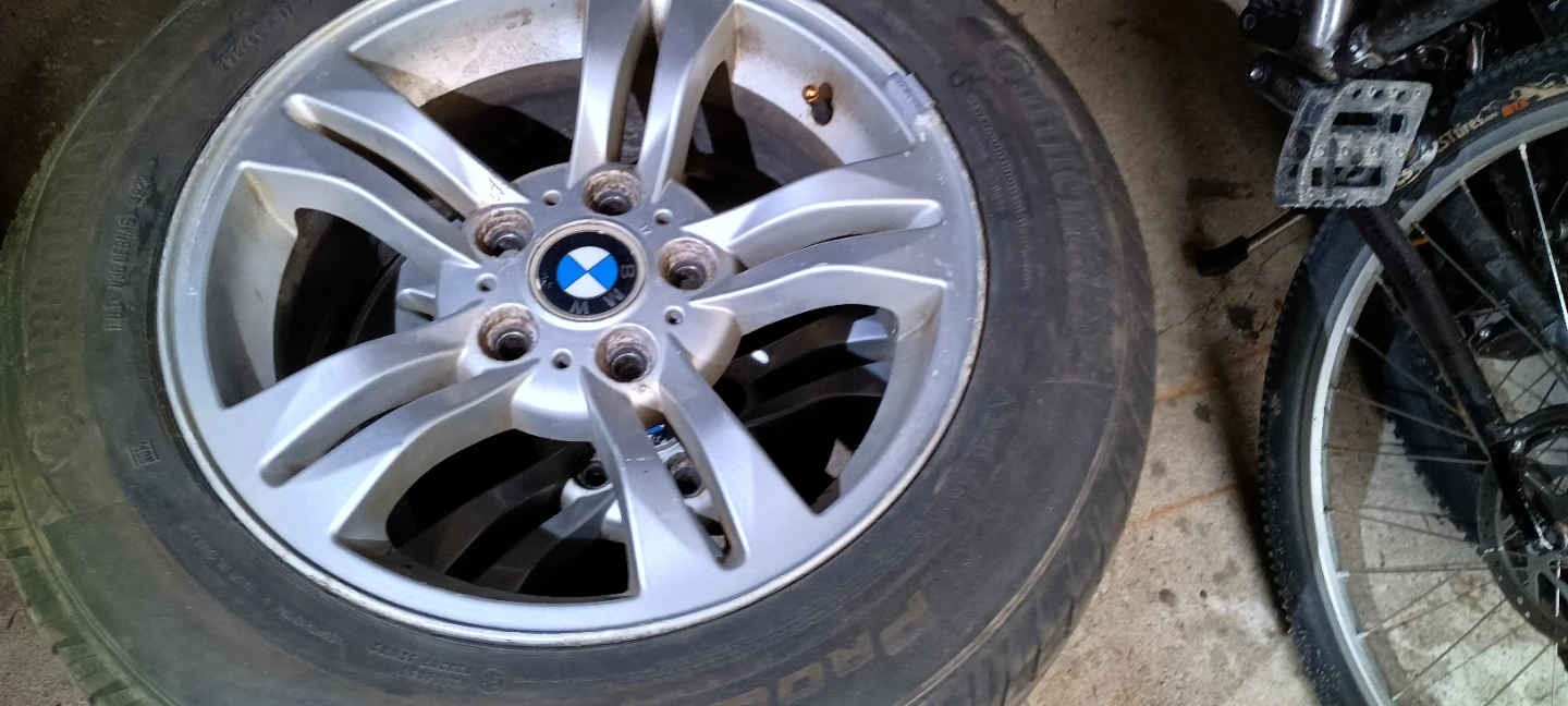 BMW Alloy Wheel with Continental Tire
