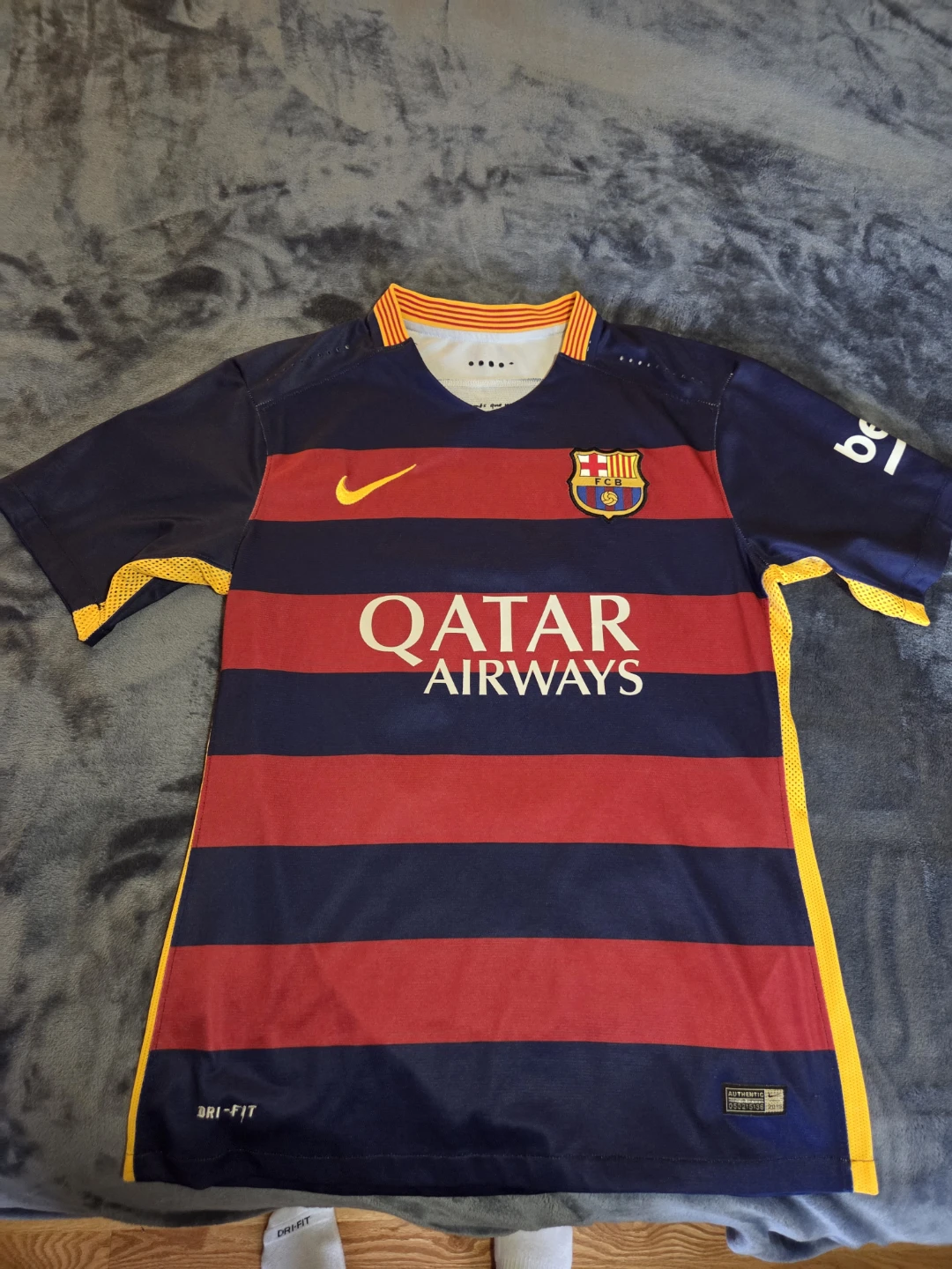 Nike FC Barcelona Neymar Jr. 2015/16 Home Jersey Men's M (Rep)