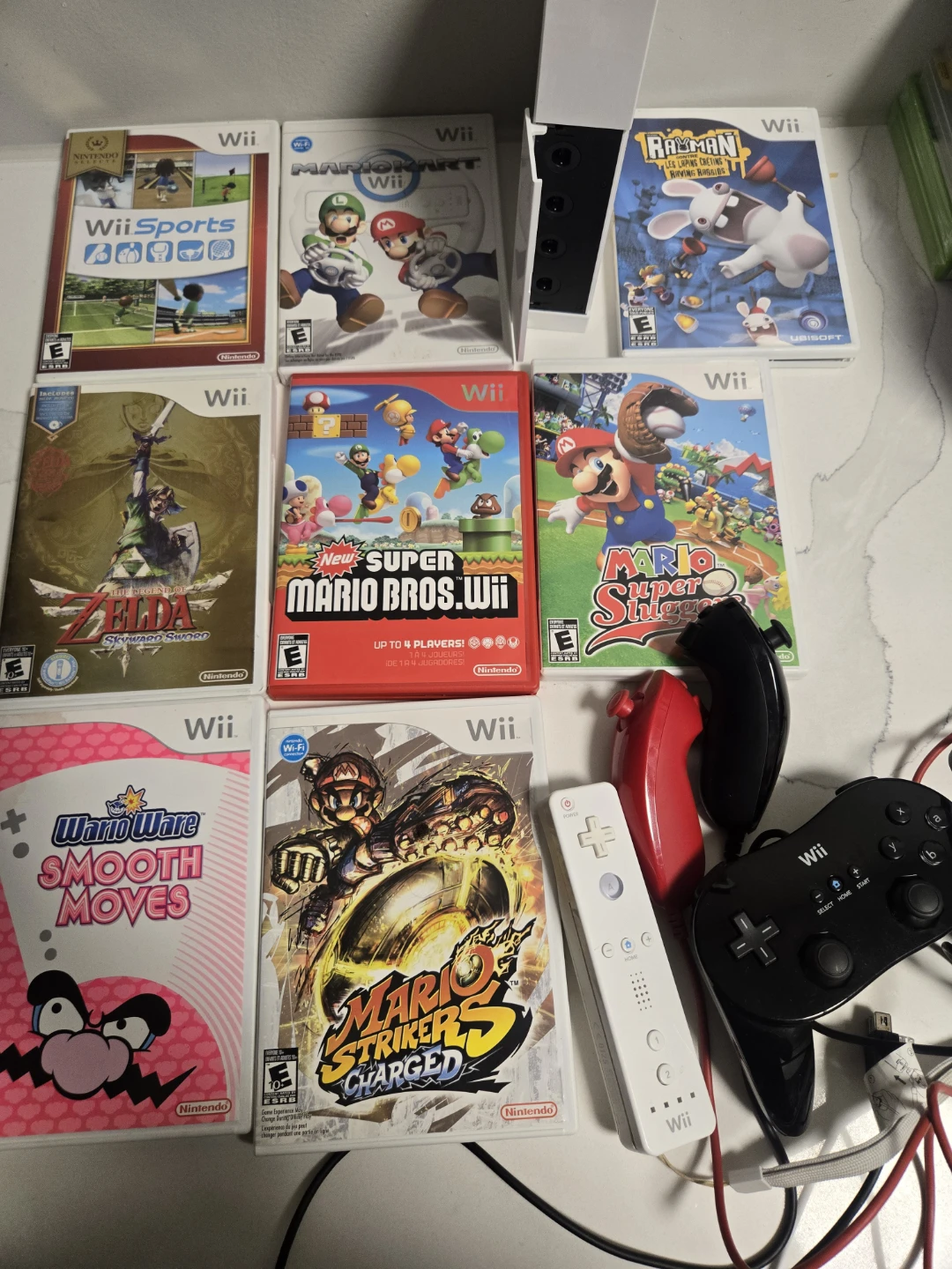 Nintendo Wii Games Bundle with Controllers - photo 2