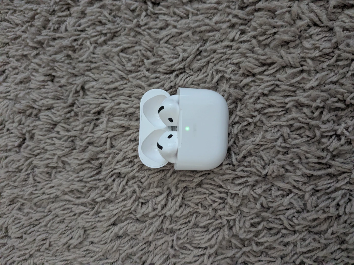 Apple AirPods Generation 4 - photo 3