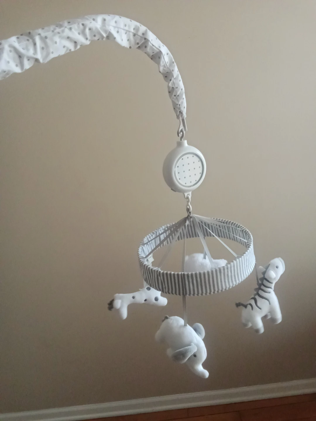 Crib hanging toys - photo 2