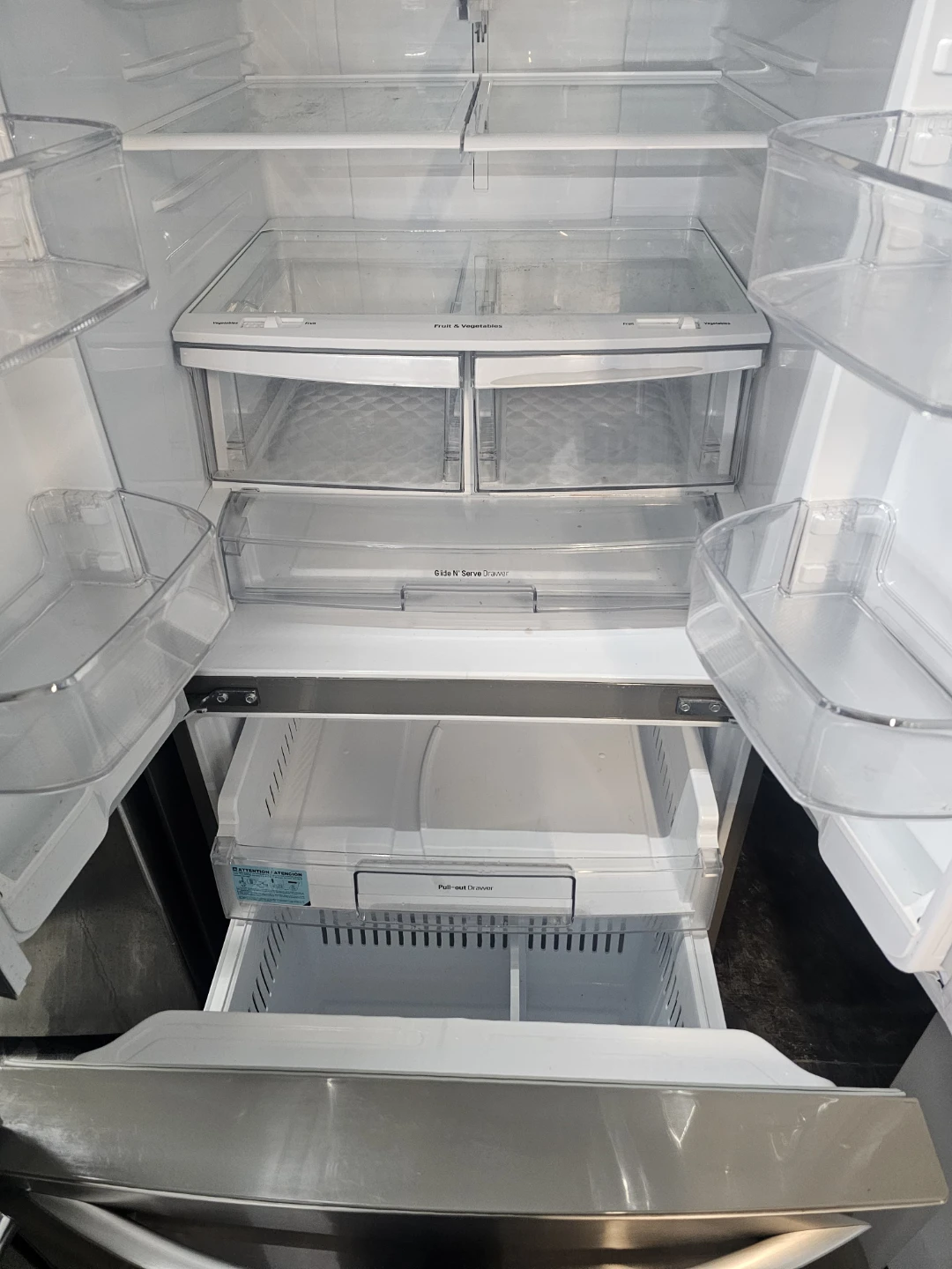 LG 30in Stainless steel french door refrigerator - photo 3