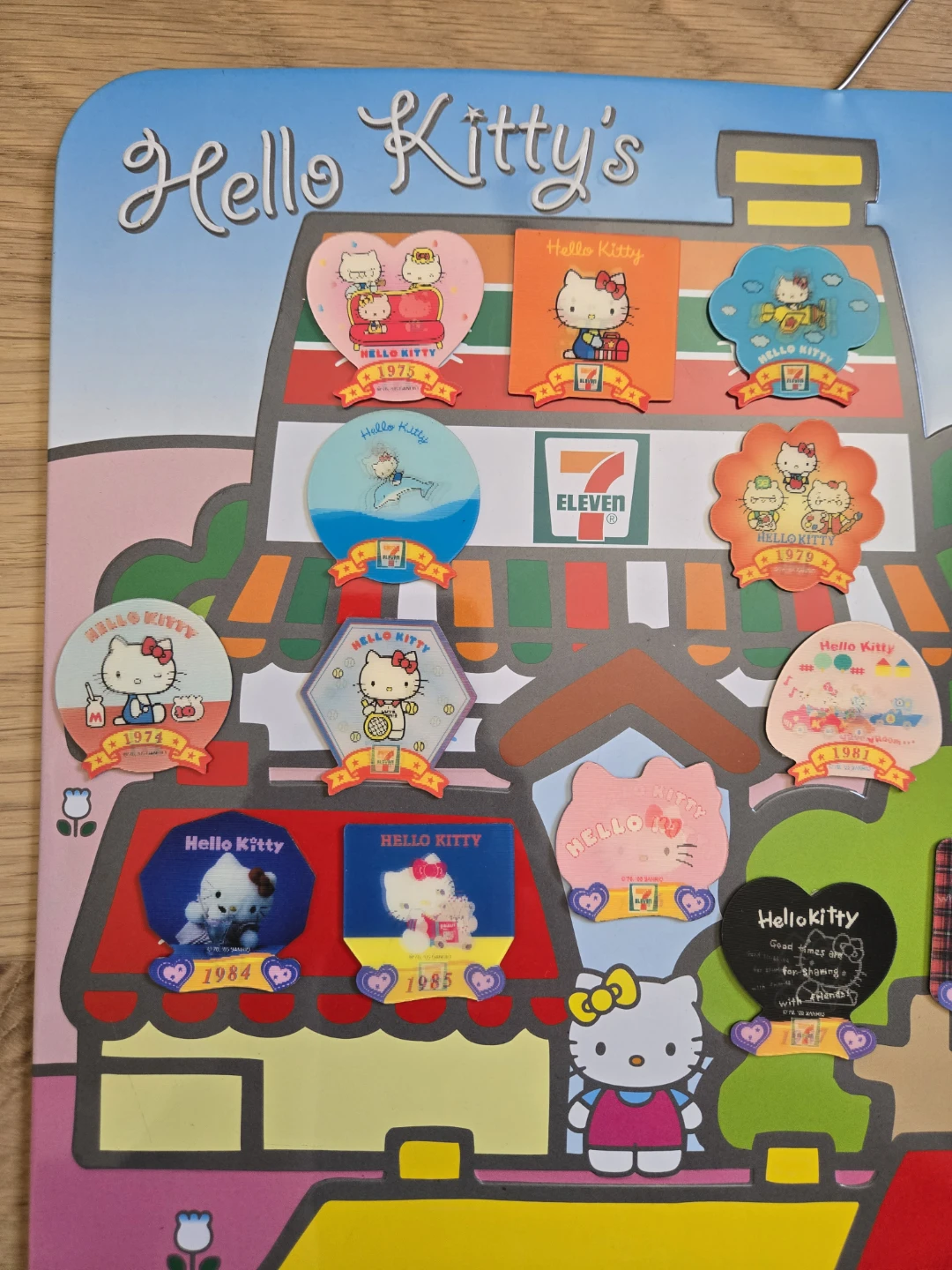 Vintage 2005 Sanrio Hello Kitty Holographic Magnet Board Set - photo 4
