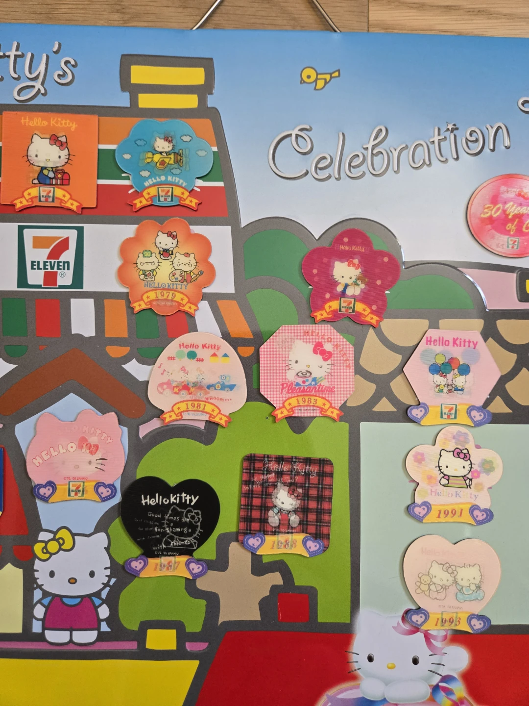 Vintage 2005 Sanrio Hello Kitty Holographic Magnet Board Set - photo 5