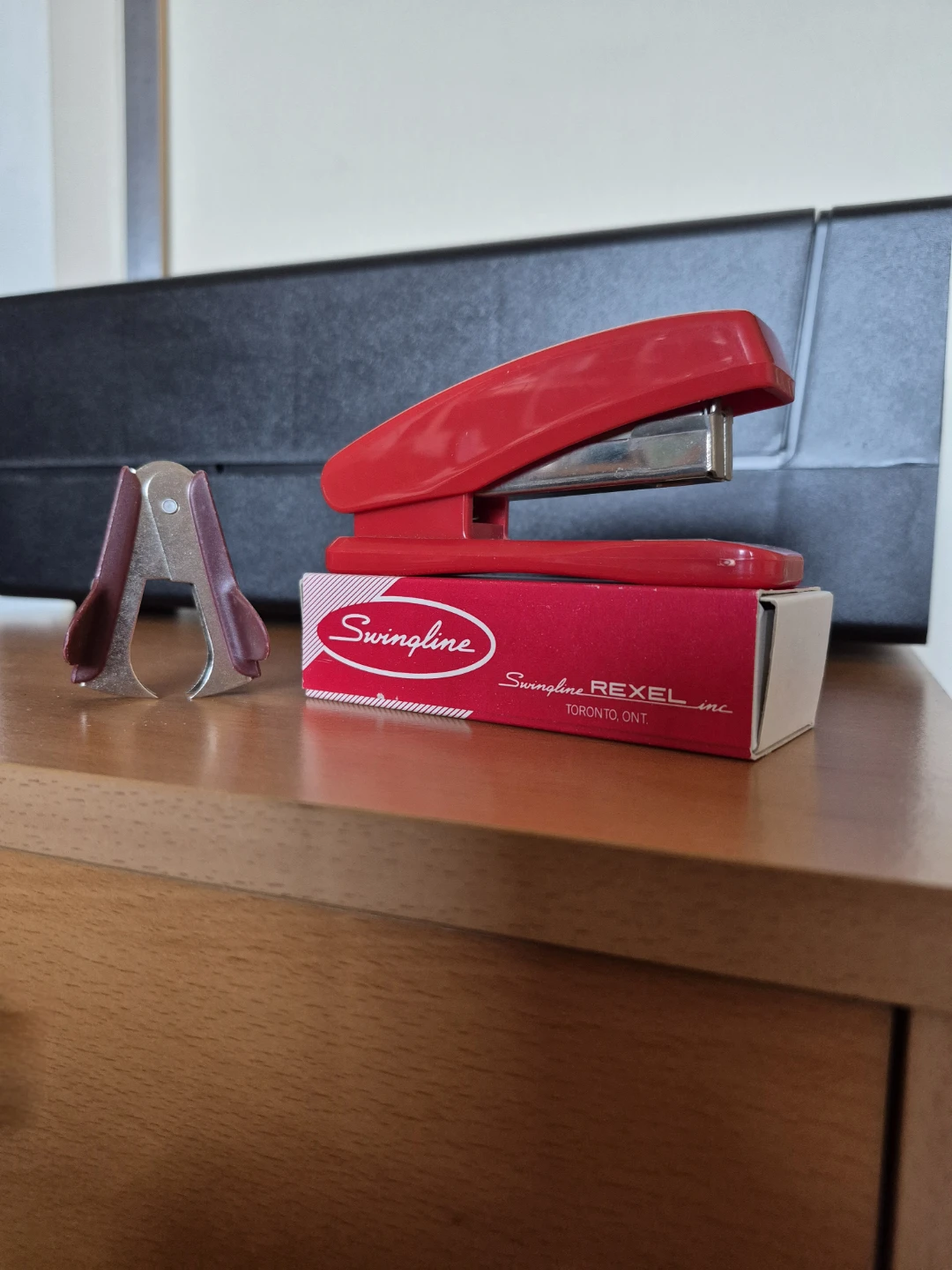 Stapler ➕ Full Box Staples ➕ Staple Remover - photo 4