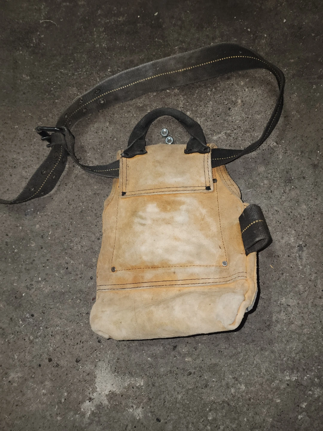 DEWALT Suede Tool Pouch with Belt - photo 2