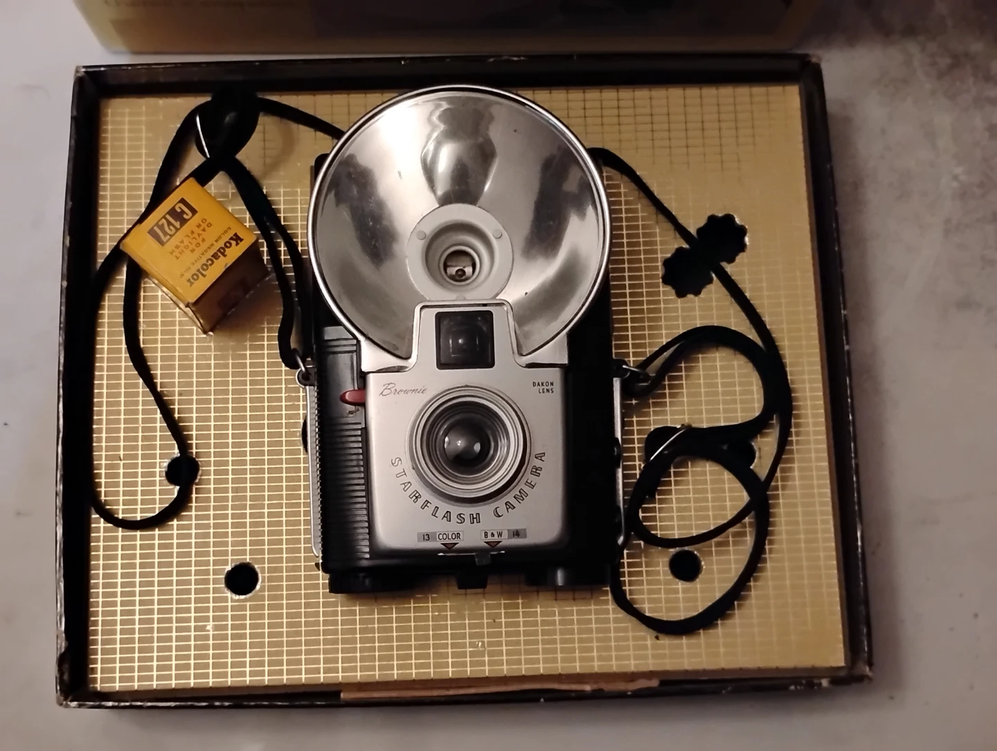 Vintage Collectable Camera - photo 2