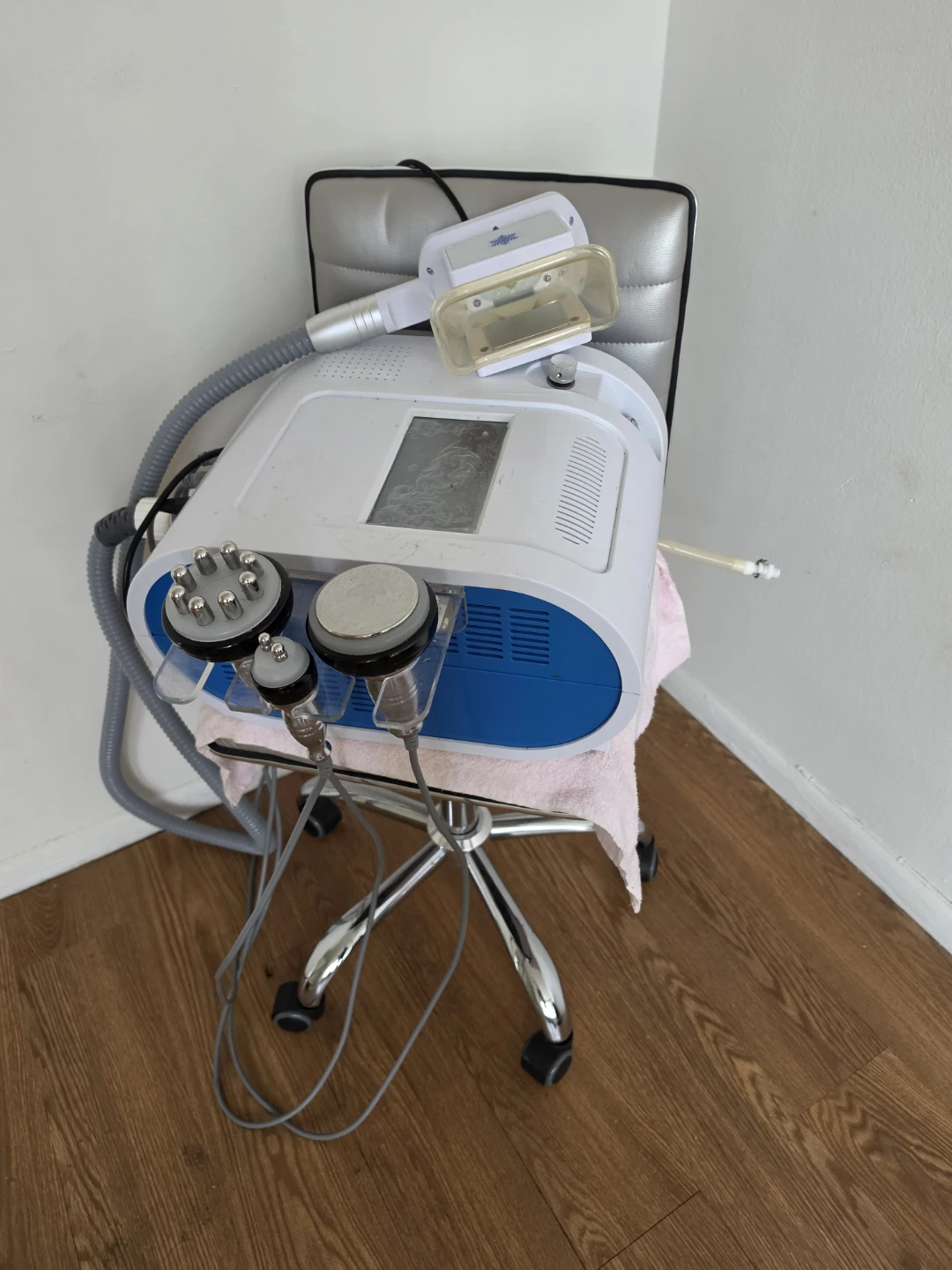 RF Cavitation Machine with Multiple Probes - photo 3