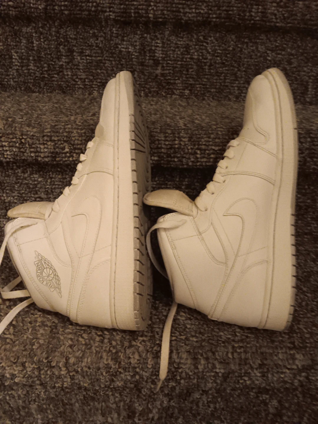 Air Jordan 1 Mid White Sneakers - photo 3