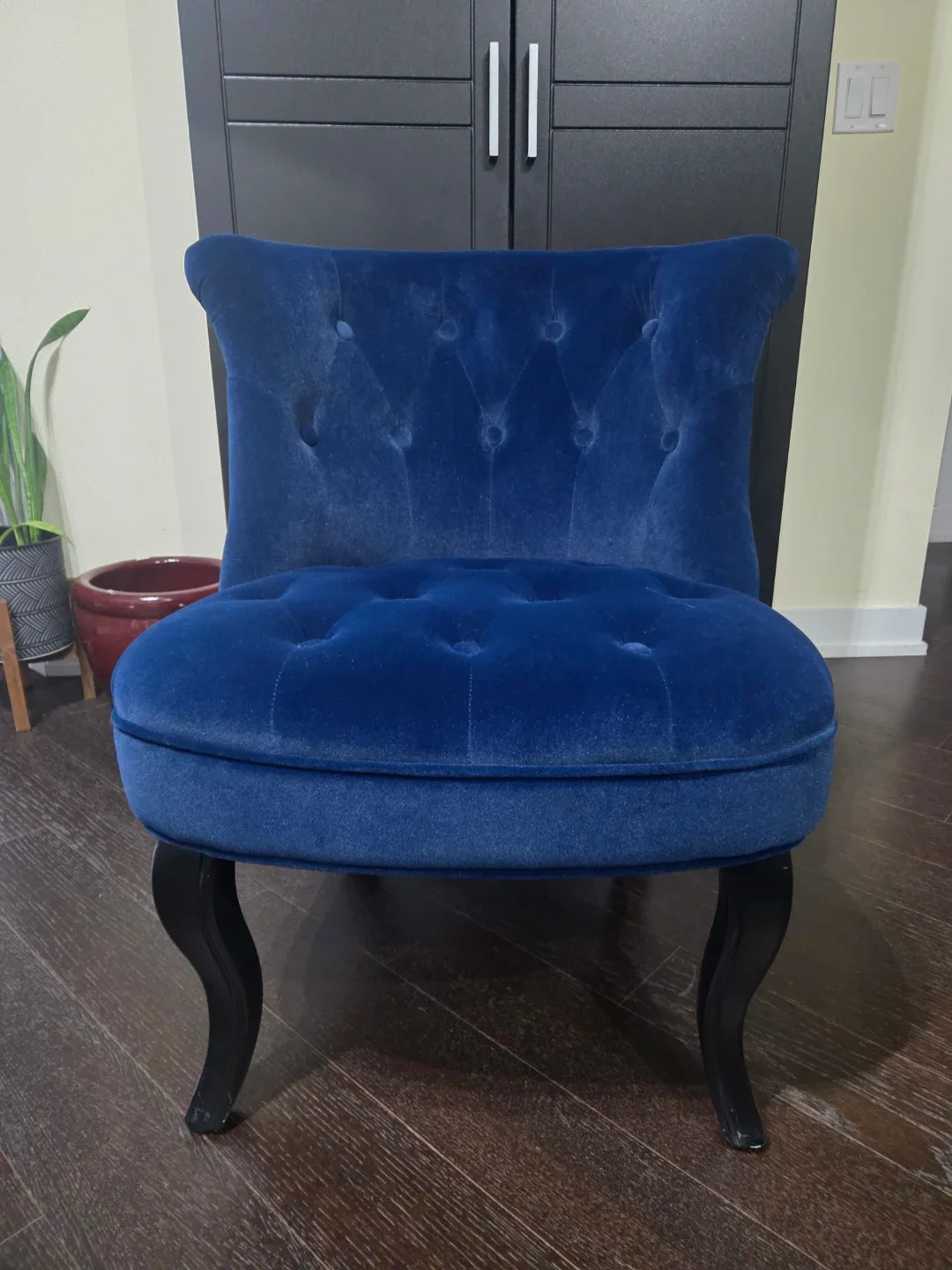 Blue Velvet Accent Chair
