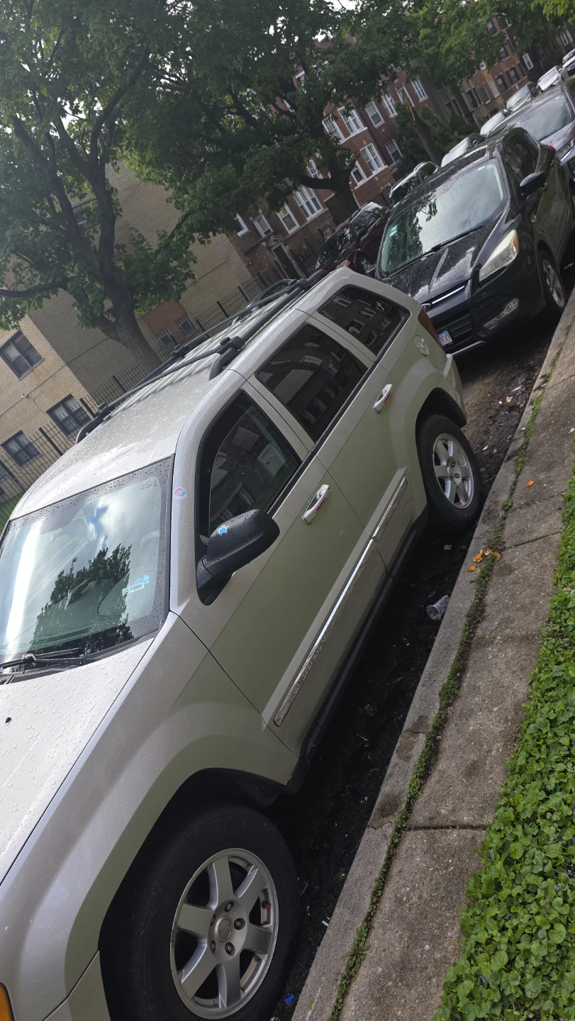 2010 Jeep Grand Cherokee Laredo 4x4 - photo 3