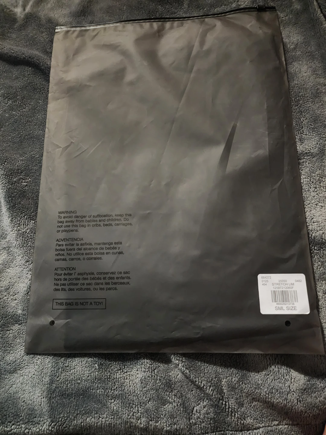 Fear of God Essentials T-Shirt Black Stretch Limo SM - photo 2