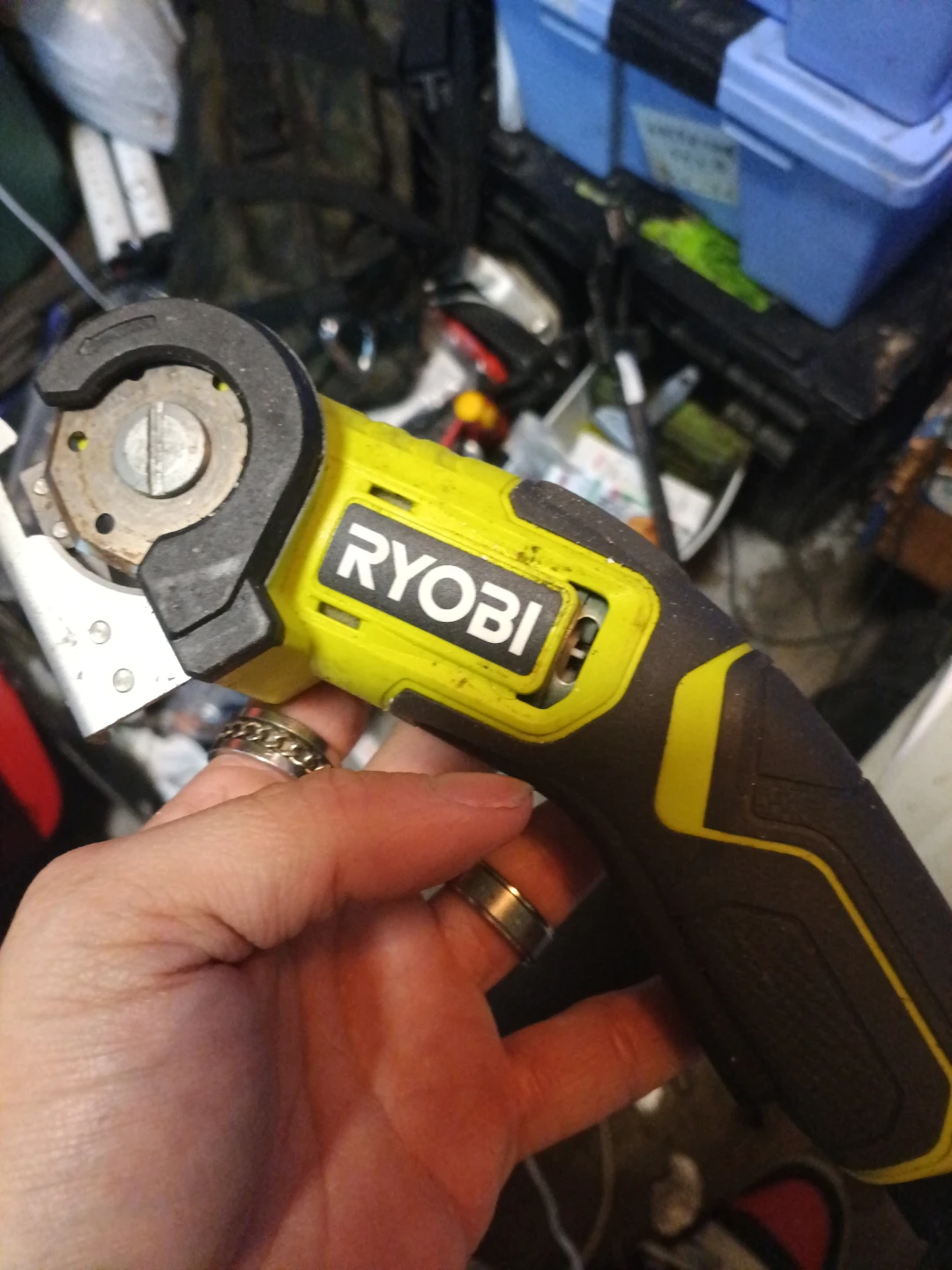 Ryobi 4V Cordless Rotary Cutter FVC51