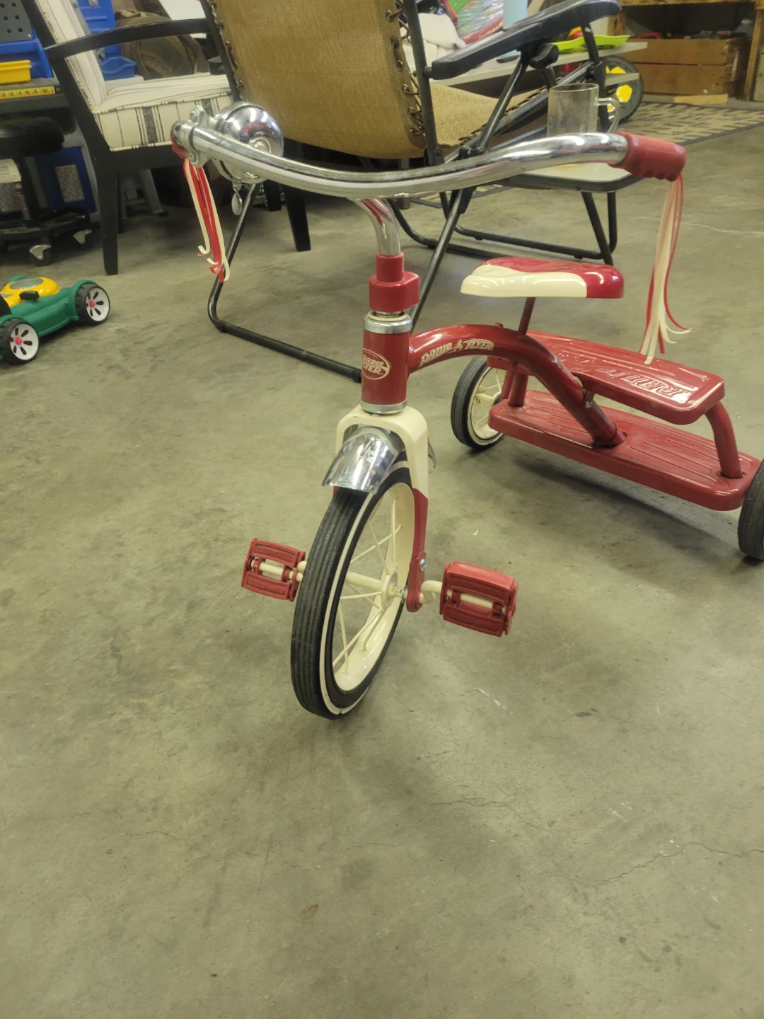 Radio Flyer Tricycle - photo 2