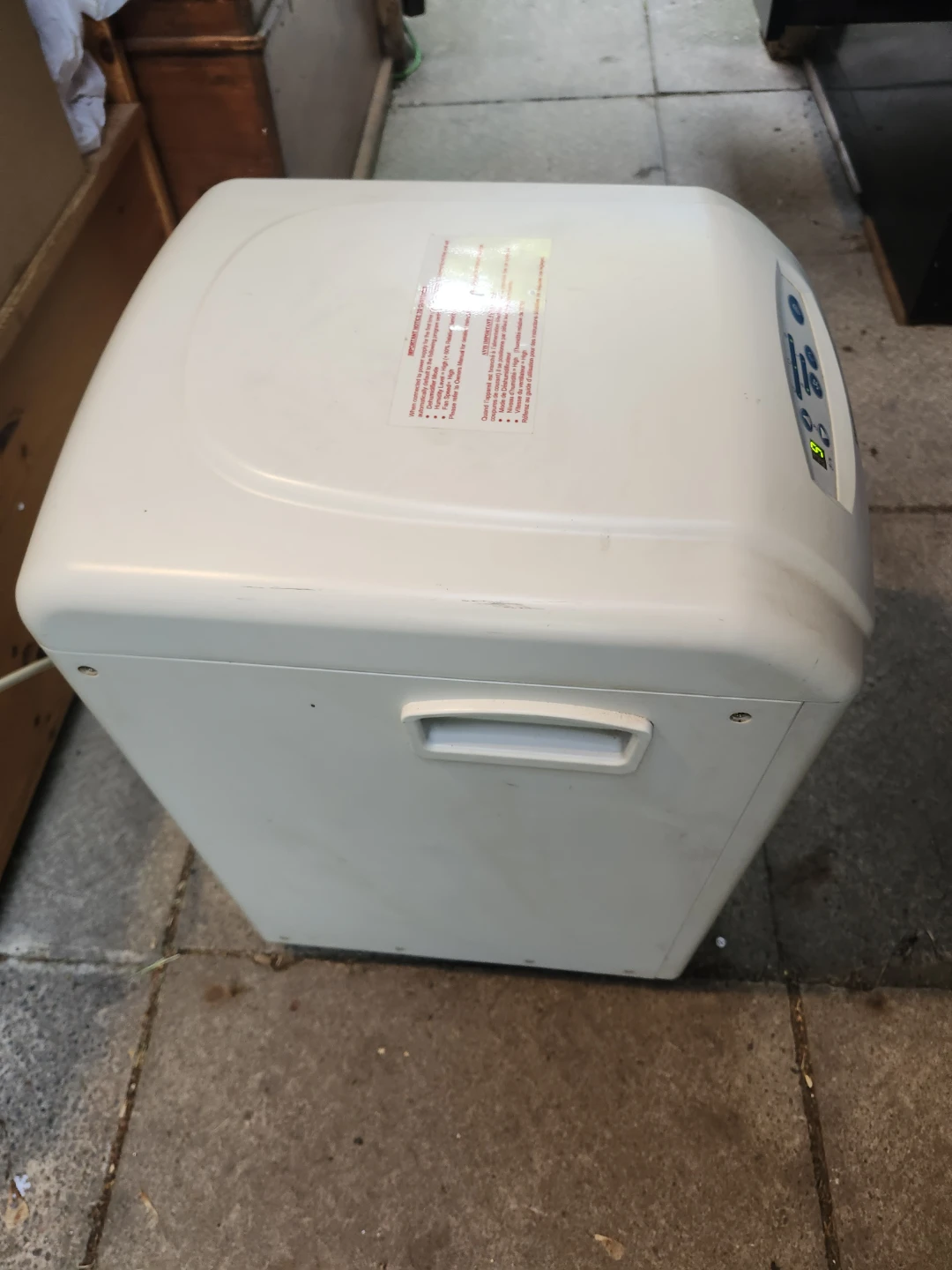 25 pint Portable Dehumififier - a must have to prevent molds - photo 3