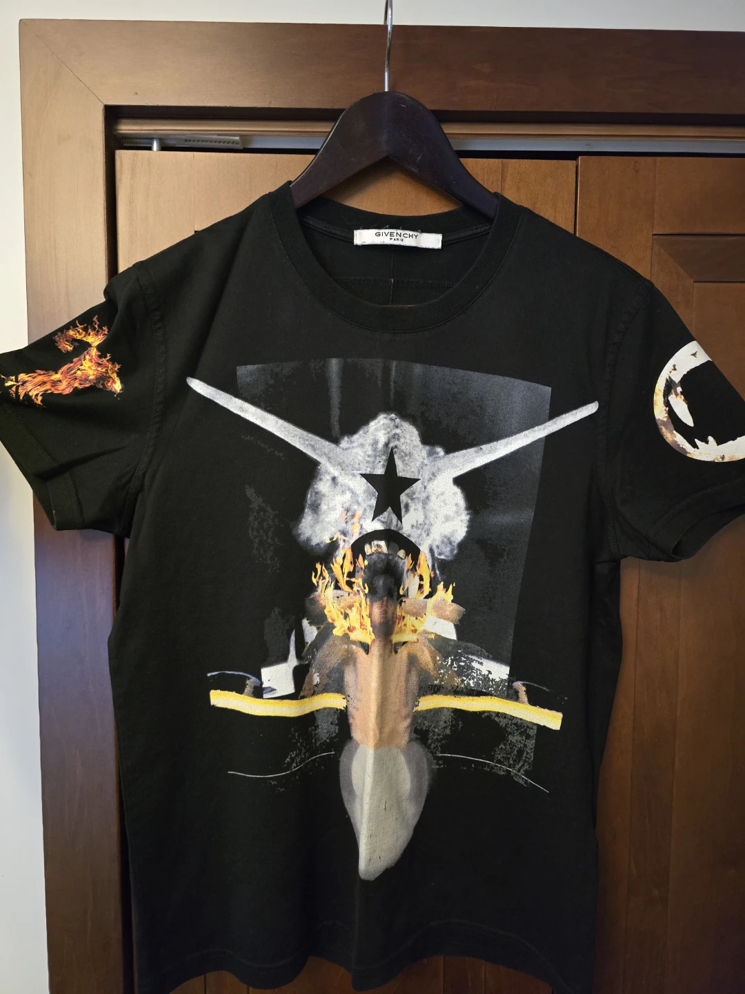 Givenchy Black Graphic Print T-Shirt Size M