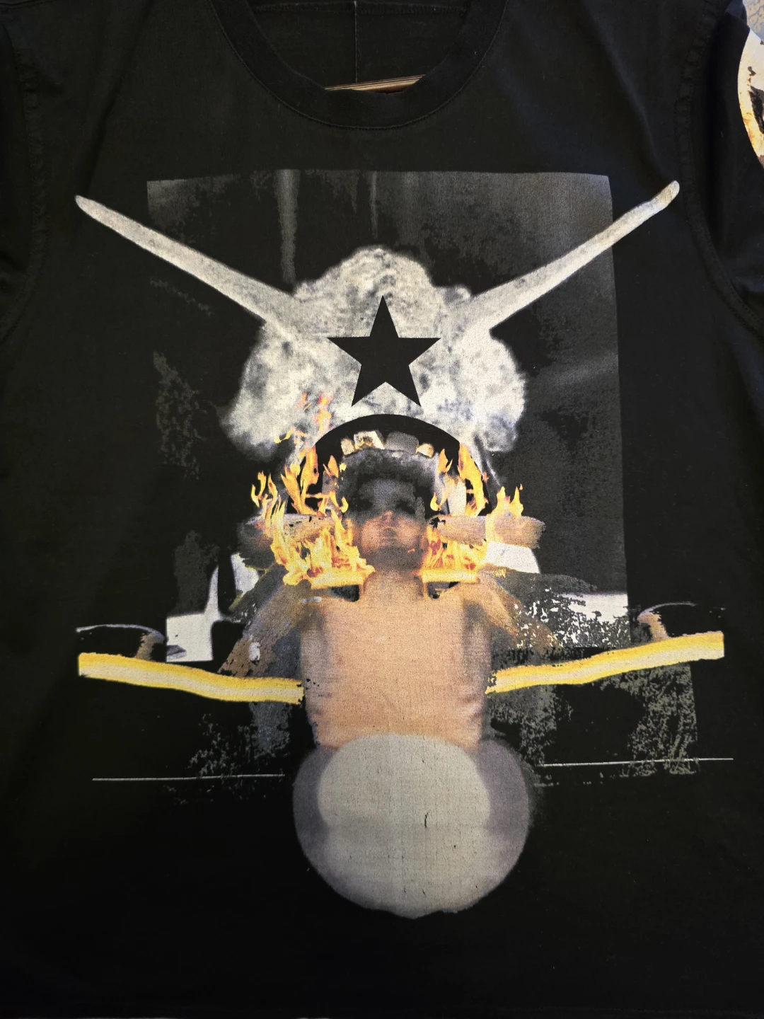 Givenchy Black Graphic Print T-Shirt Size M - photo 2