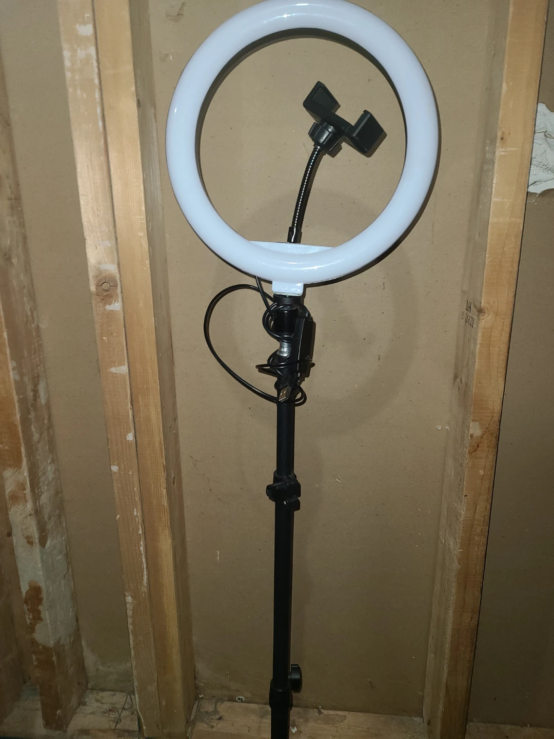 Ring Light with Phone Holder - photo 2