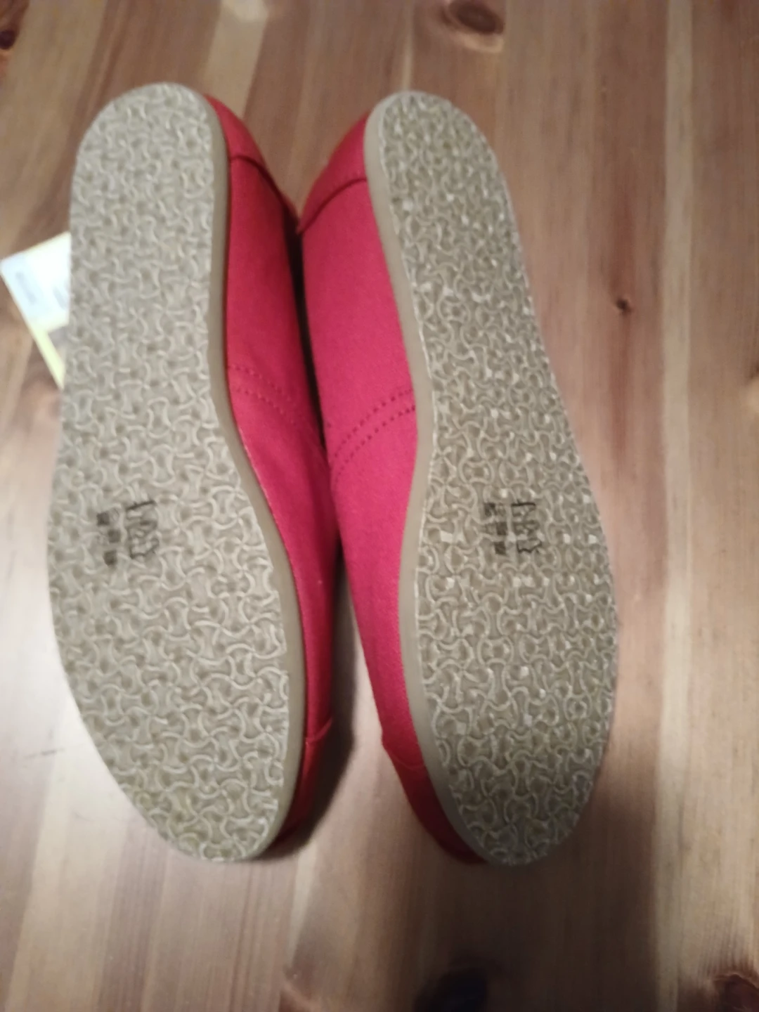 Red TOMS Shoes with Box - photo 2