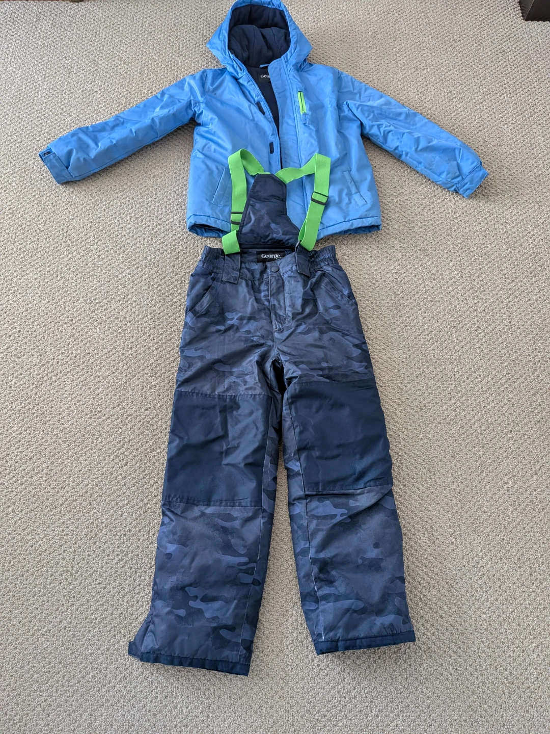 Kid's Snowsuit set 10/12