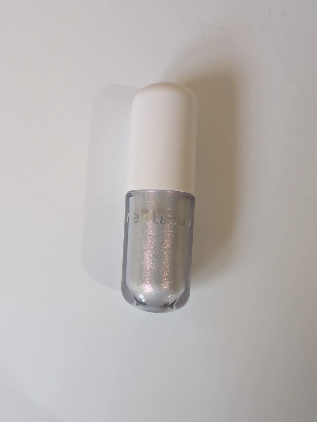 REM Beauty Liquid Eyeshadow in Lab Coat