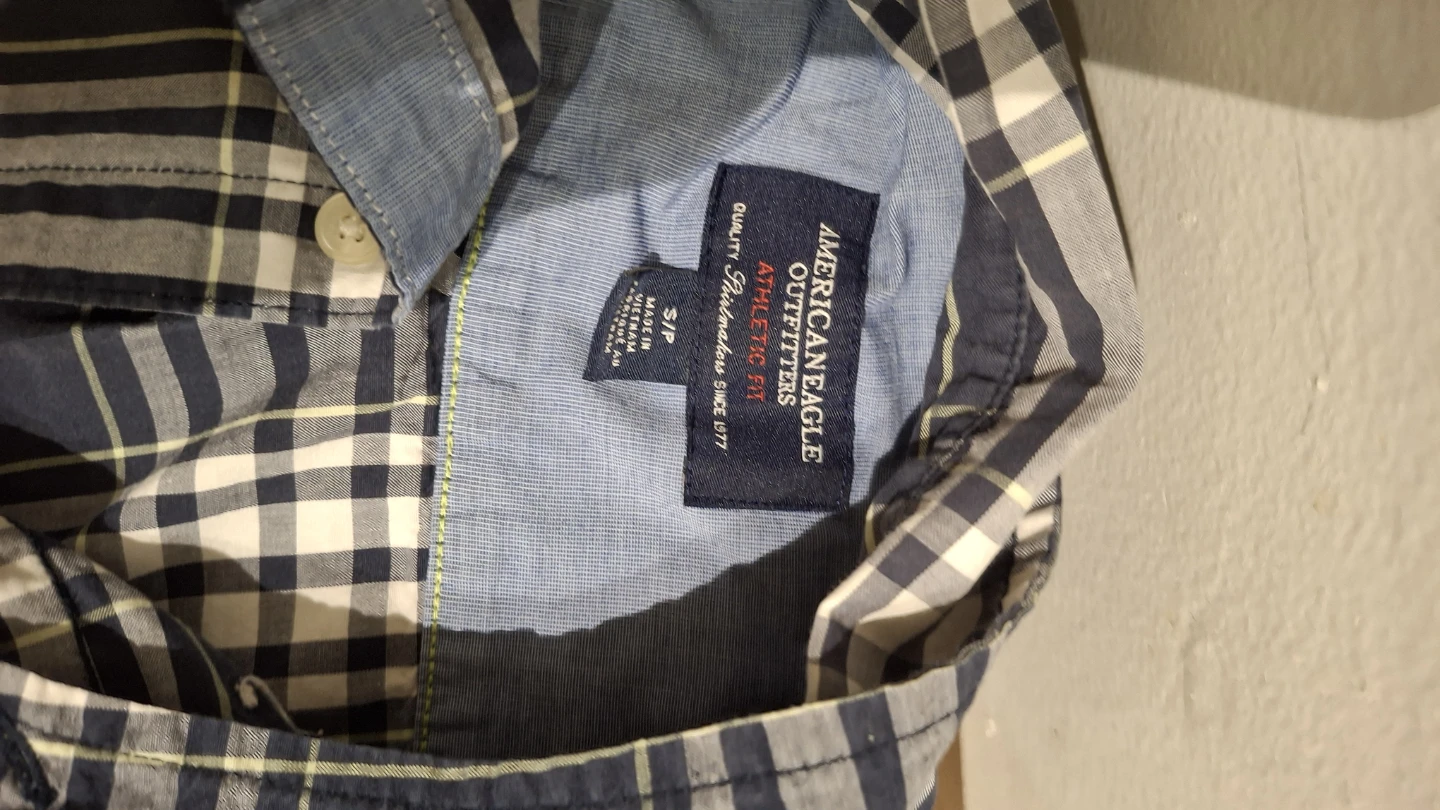 American Eagle Button-Up Shirt - Small - photo 4