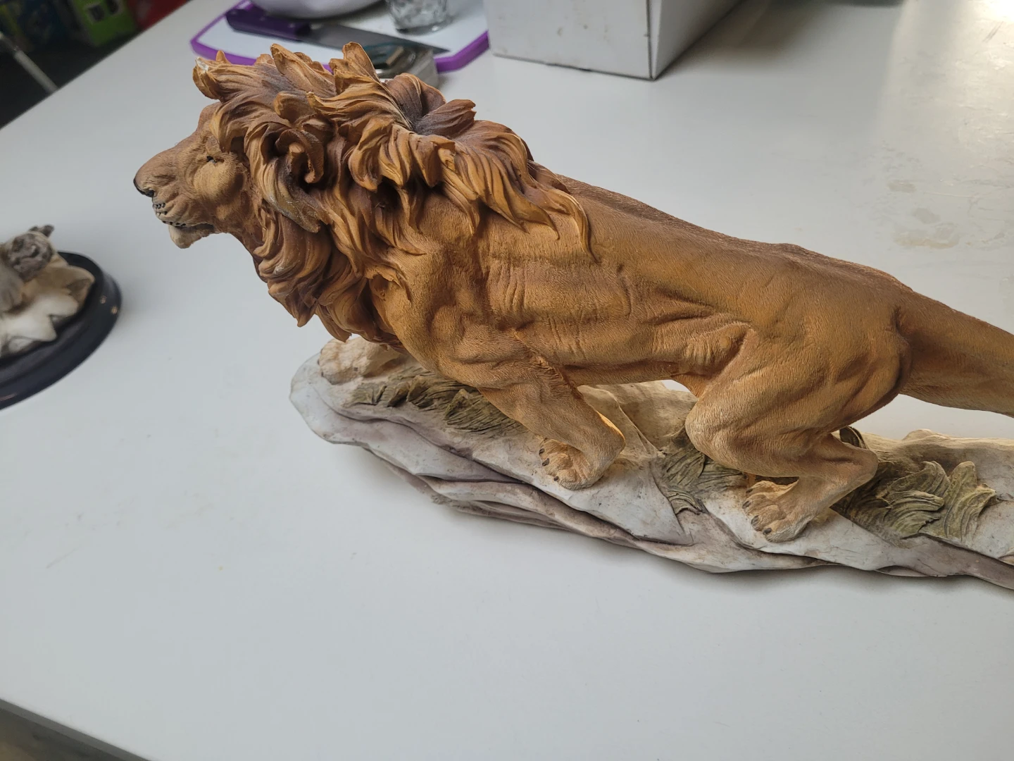 Lion Figurine - photo 2