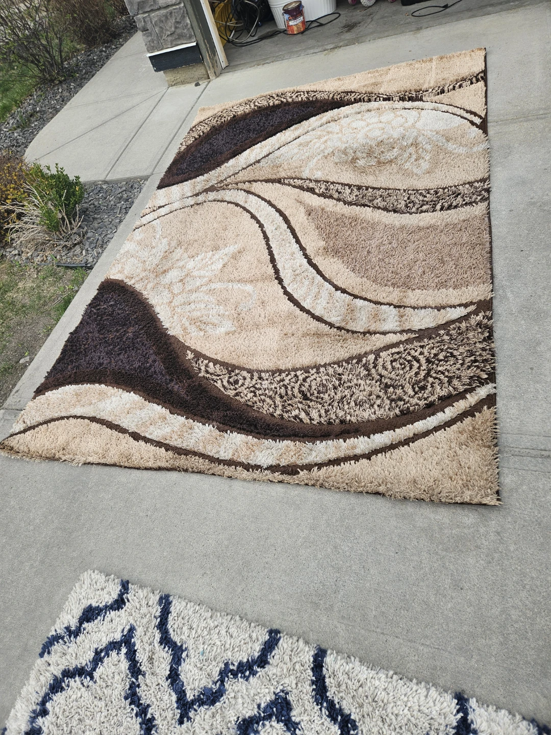 Shag Area Rug - Brown Swirls - photo 5