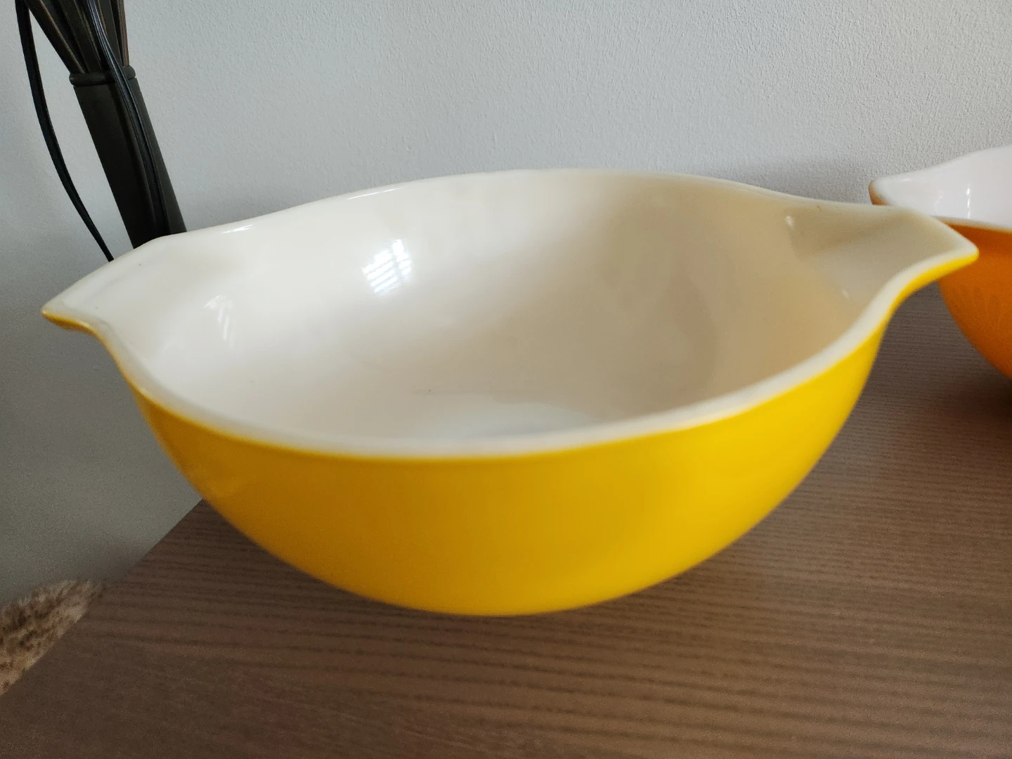 Set of 4 Yellow & Orange Mixing Bowls - photo 2
