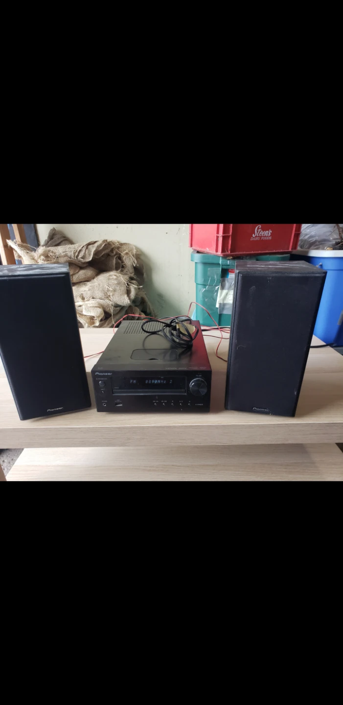 Pioneer X-HM20 Stereo System with Speakers