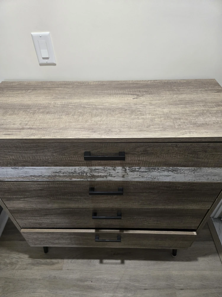4 Drawer Dresser from Structube - photo 2