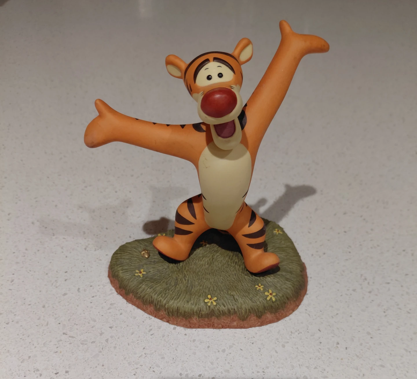 Pooh & Friends Tigger "Congratulations to you, hoo-hoo!"