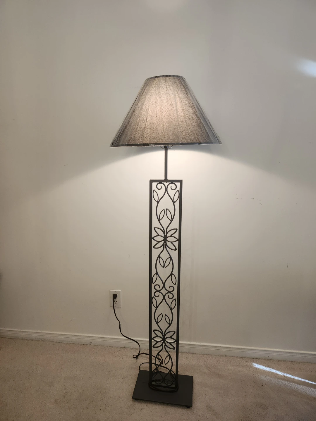 Black Metal Floor Lamp with Decorative Column