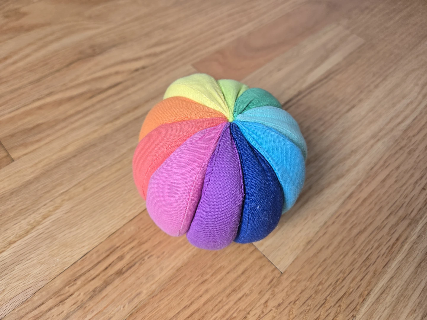 Lovevery Soft Cotton Rainbow Ball Toy Montessori Play Sensor - photo 2