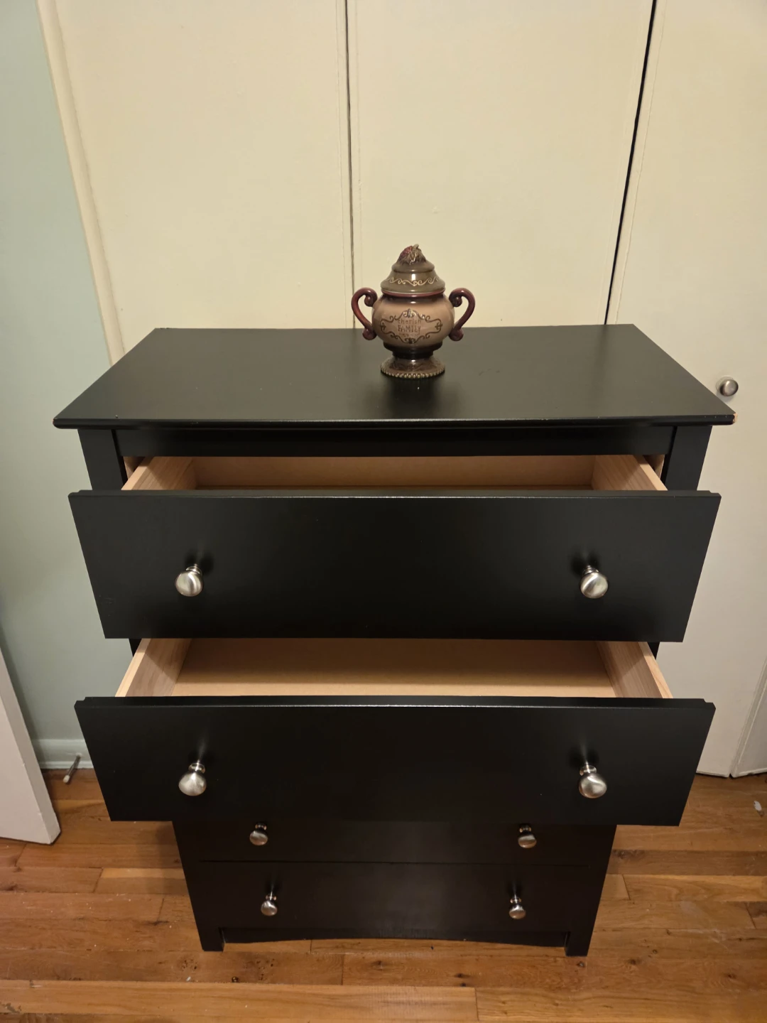 Black 5-Drawer Dresser