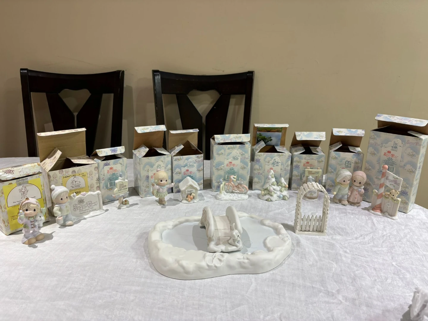 Precious Moments Figurines Lot with Village Pieces - photo 2