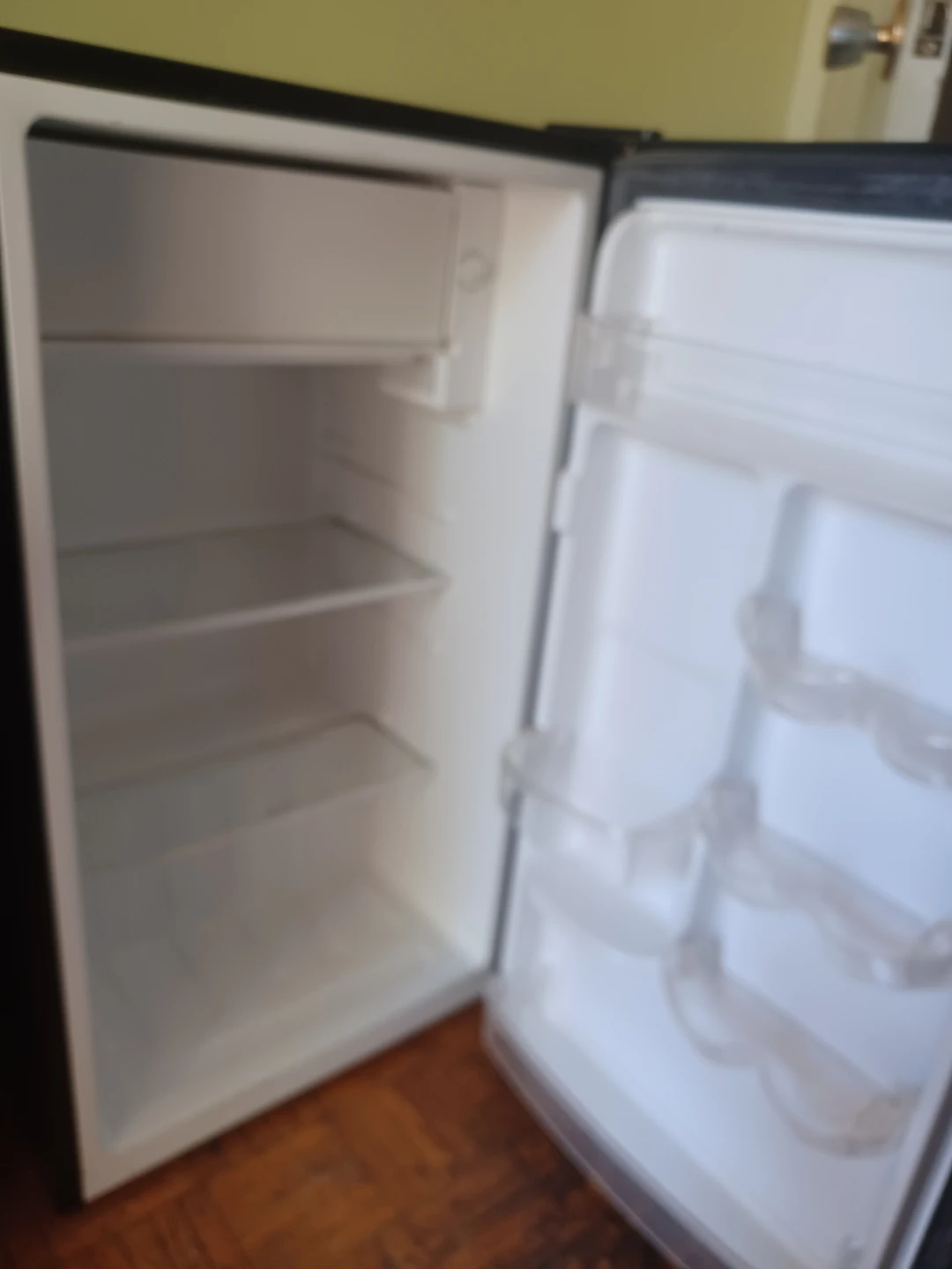 Hamilton Beach Compact Mini Fridge