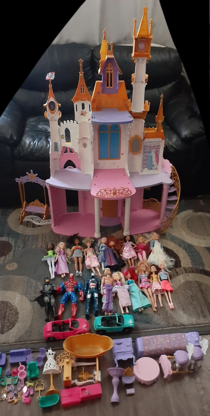 Disney Princess Ultimate Celebration Castle w Music Fireworks