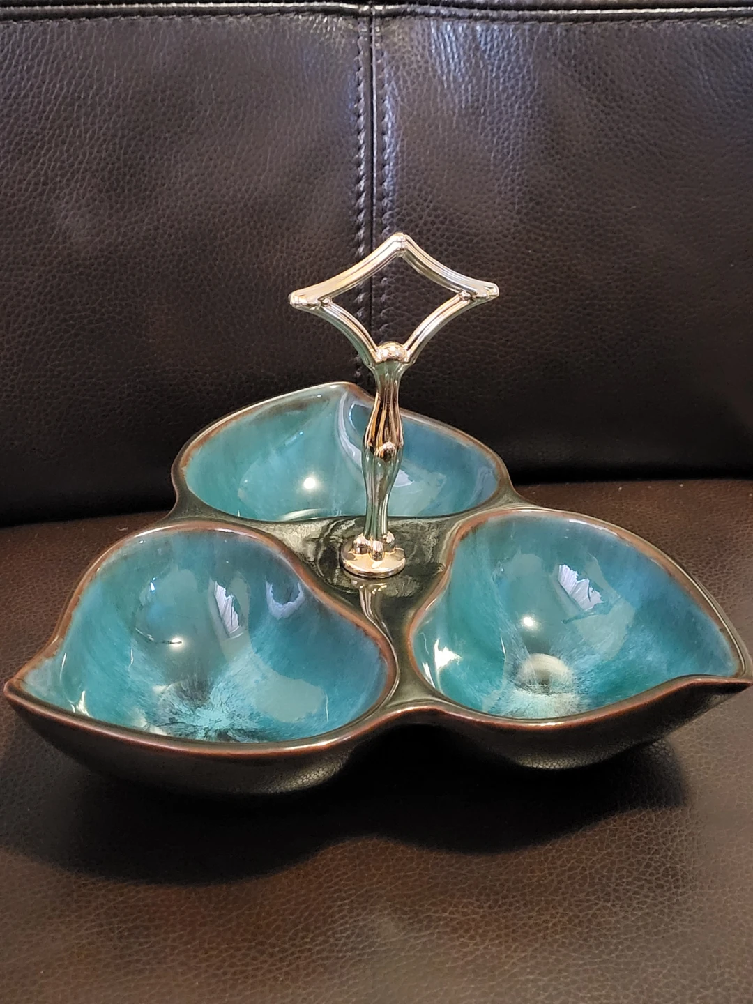 Vintage Blue Mountain Pottery Trillium Serving Dish - MCM