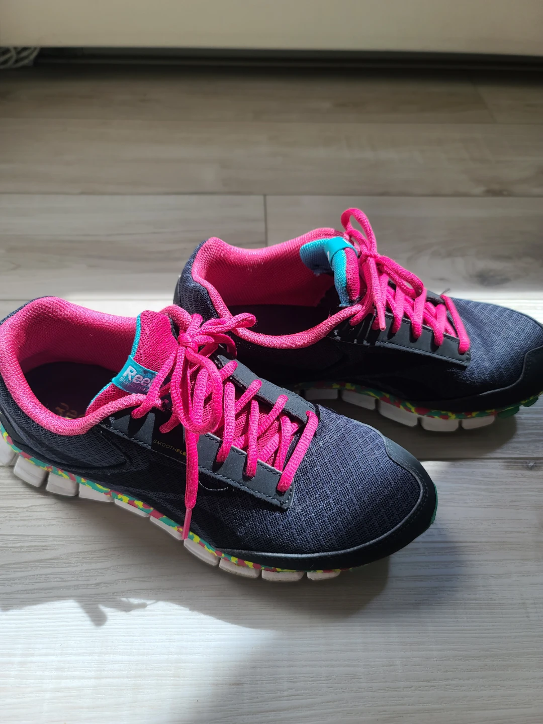 Reebok Women's Running Shoes Size 7 - photo 4