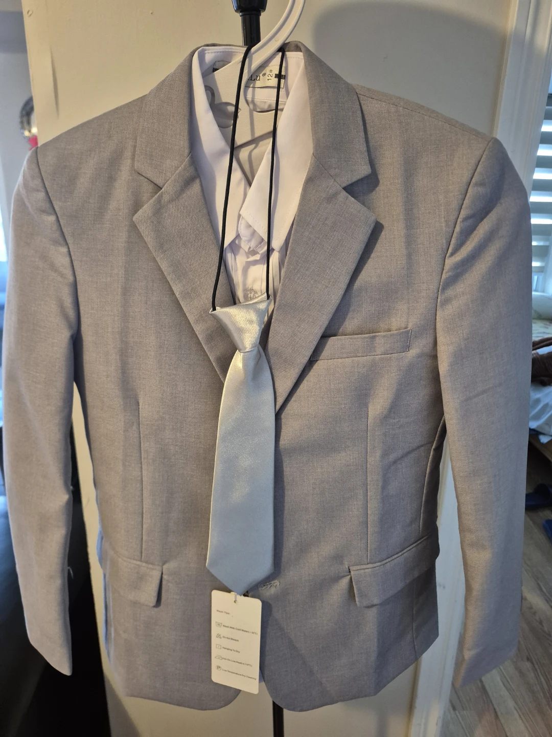Boys Light Grey 5-Piece Formal Suit Set Size 12 – Brand New