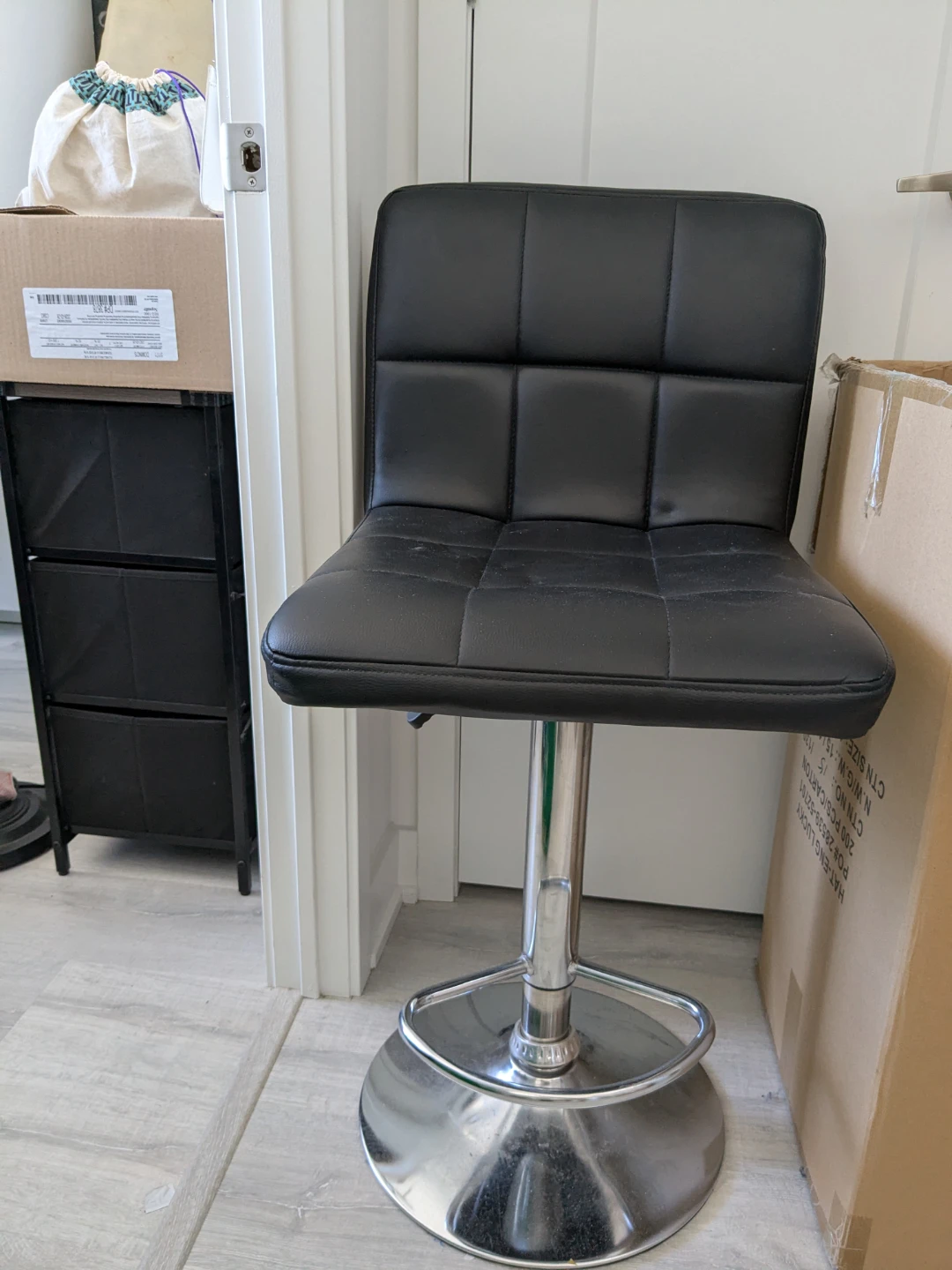 Bar chair