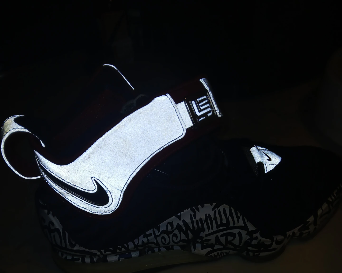 Nike LeBron 17 "Graffiti" Men's Basketball Shoes - photo 2