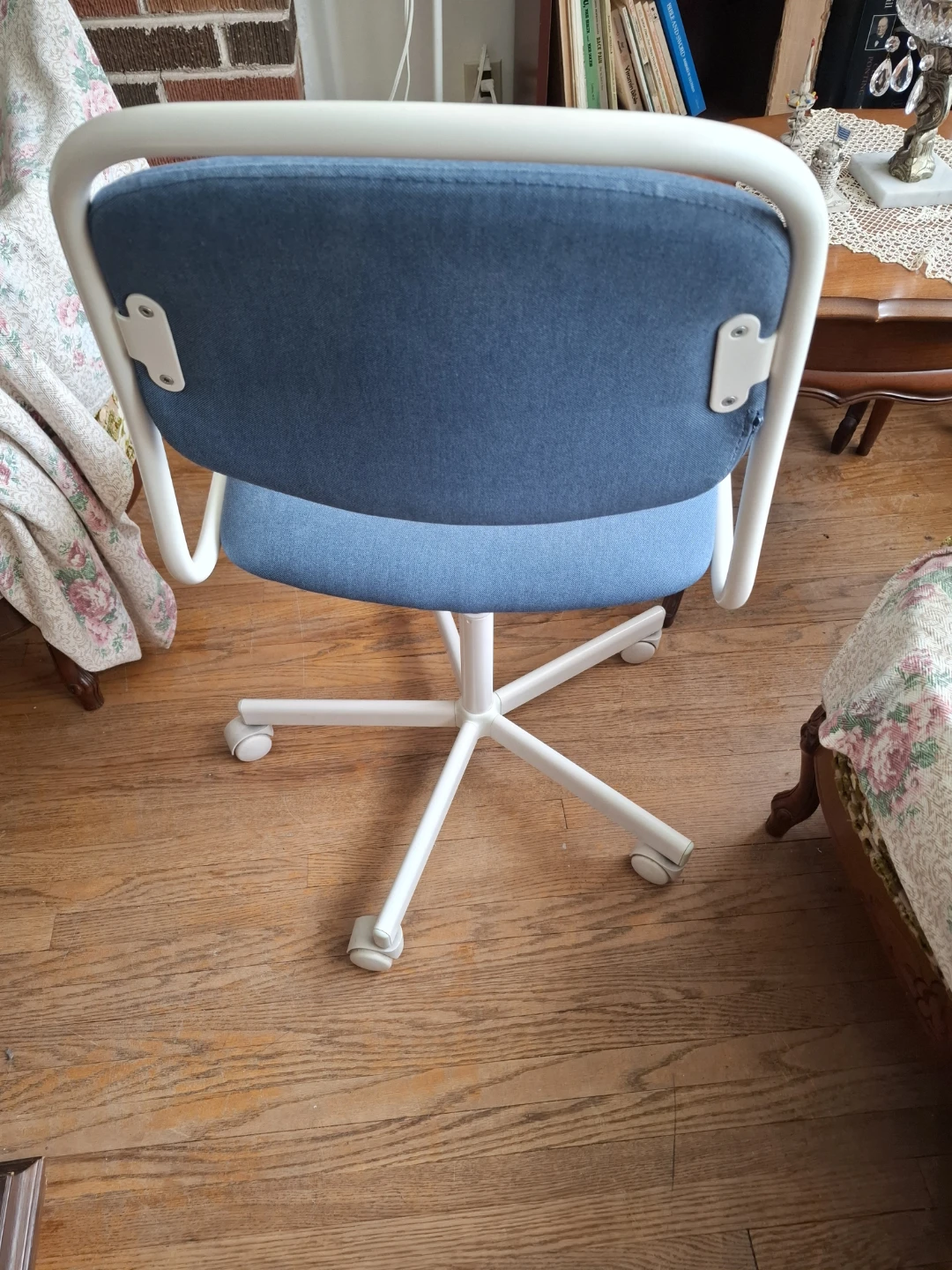 IKEA Swivel Chair - photo 3