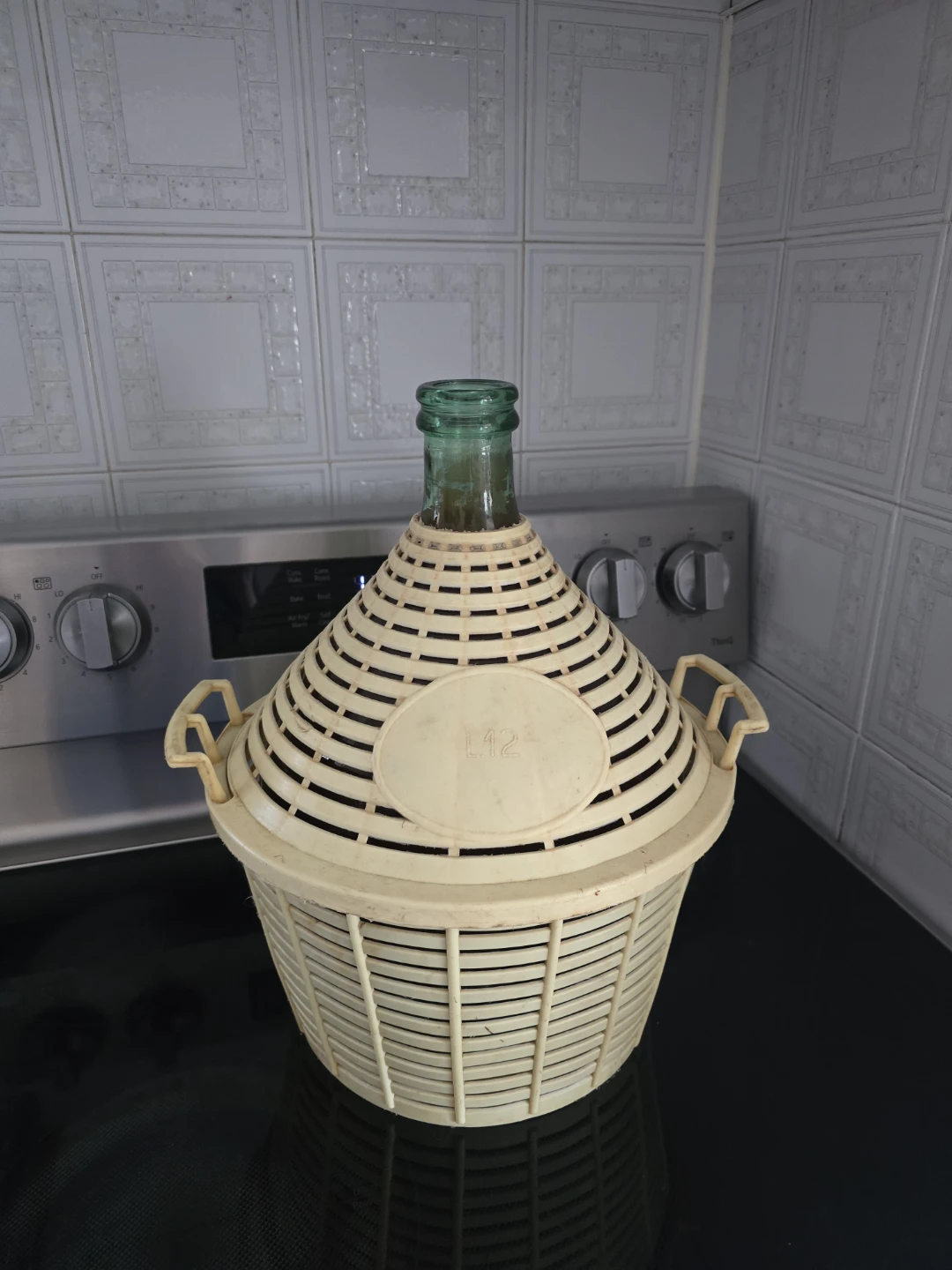Demijohn/ Carboy with Carrier Basket