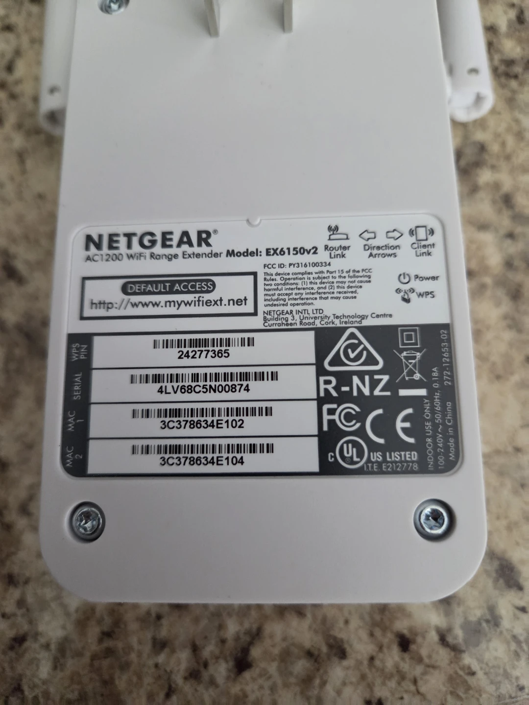 NETGEAR AC1200 WiFi Range Extender EX6150v2 - photo 4