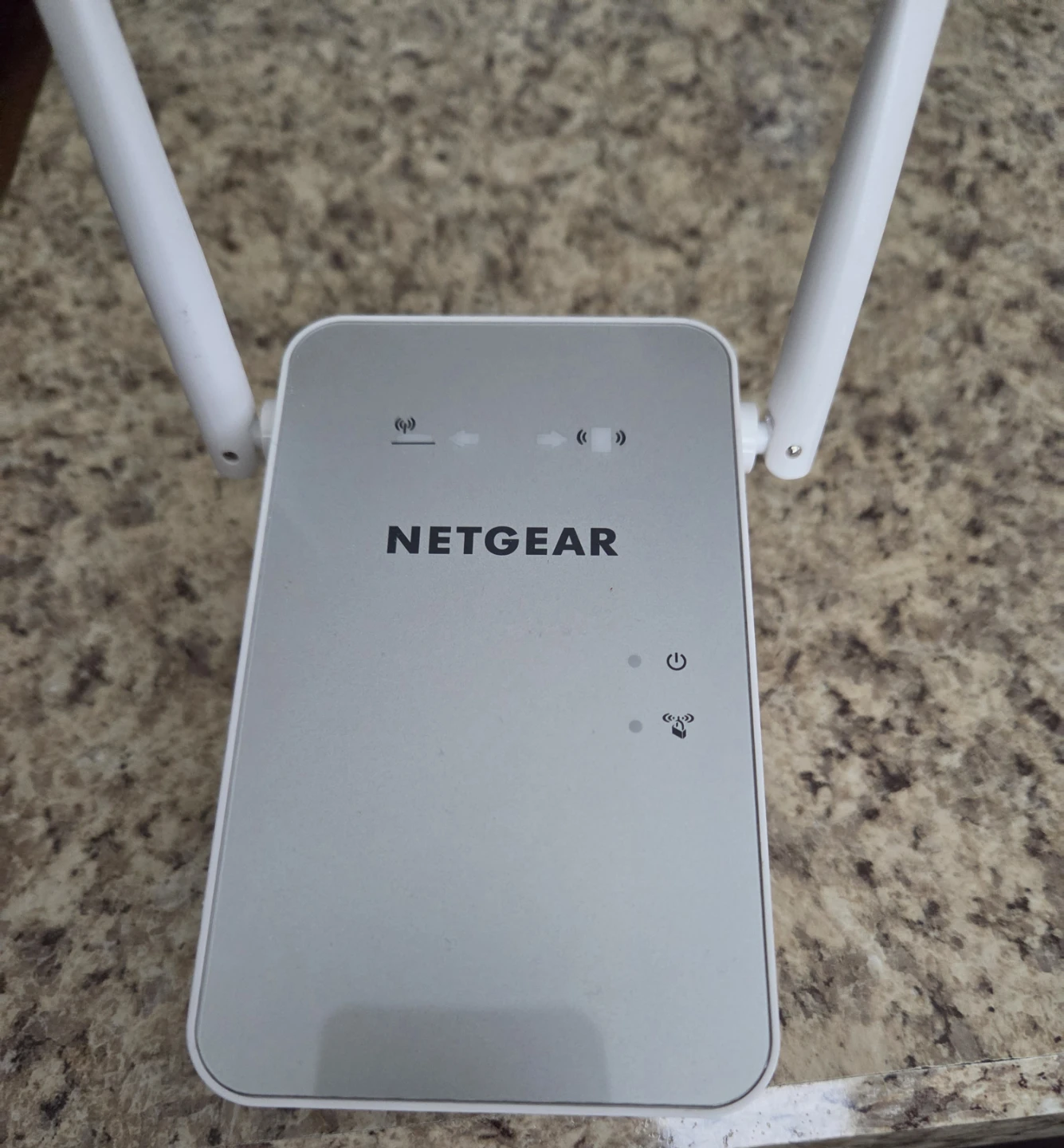 NETGEAR AC1200 WiFi Range Extender EX6150v2 - photo 5